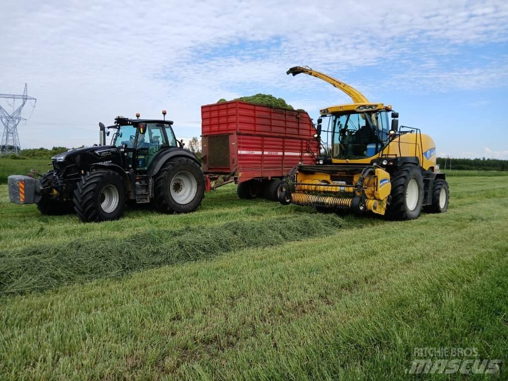 New Holland FR9060 自走式青贮饲料收割机