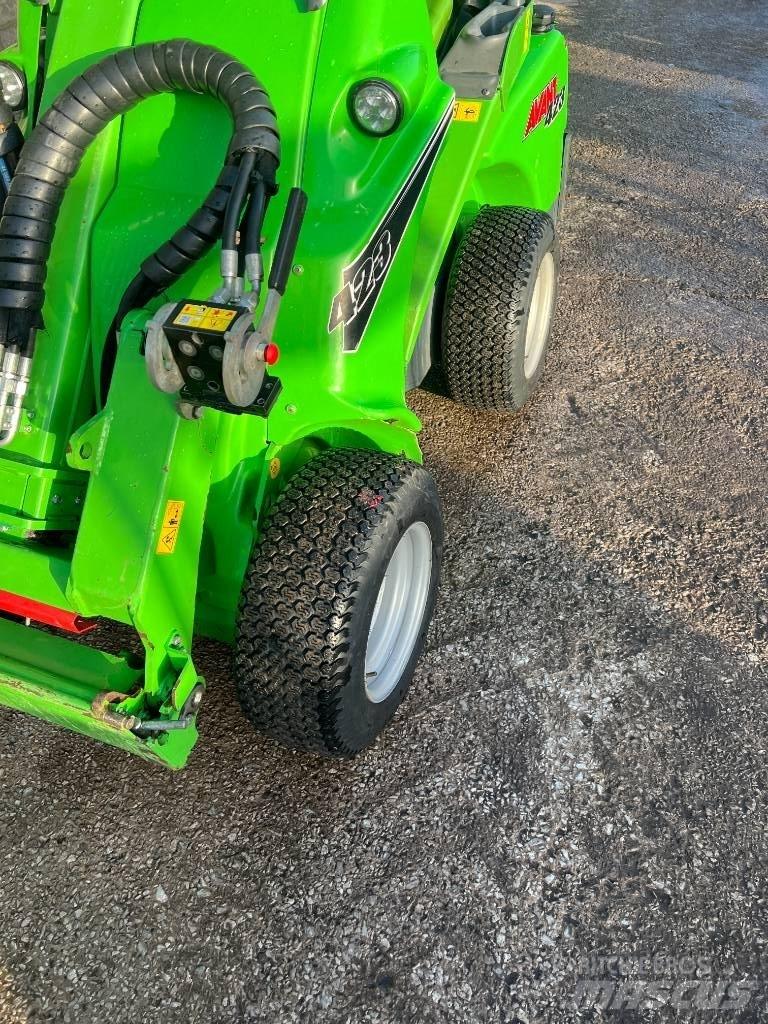 Avant 523 小型装载机