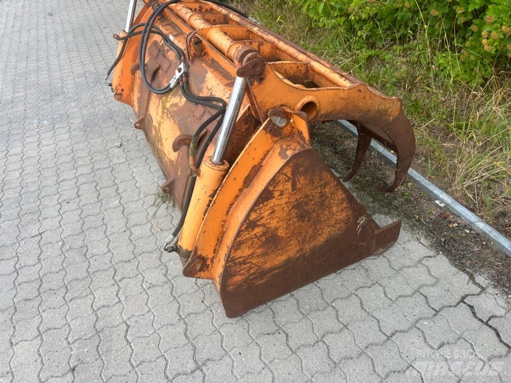  Skovl  med overfald 前装载配件