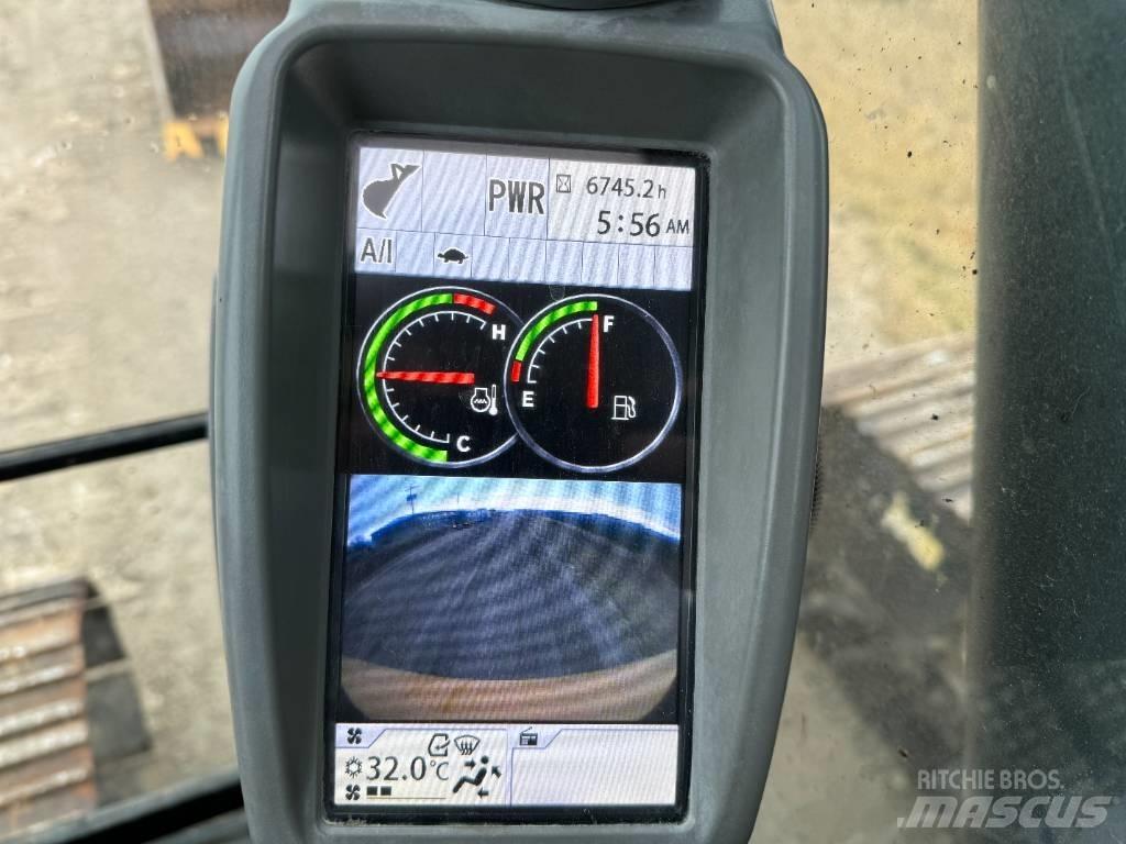 DEERE 210G LC 履带挖掘机