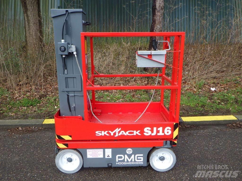 SkyJack SJ16 客货电梯