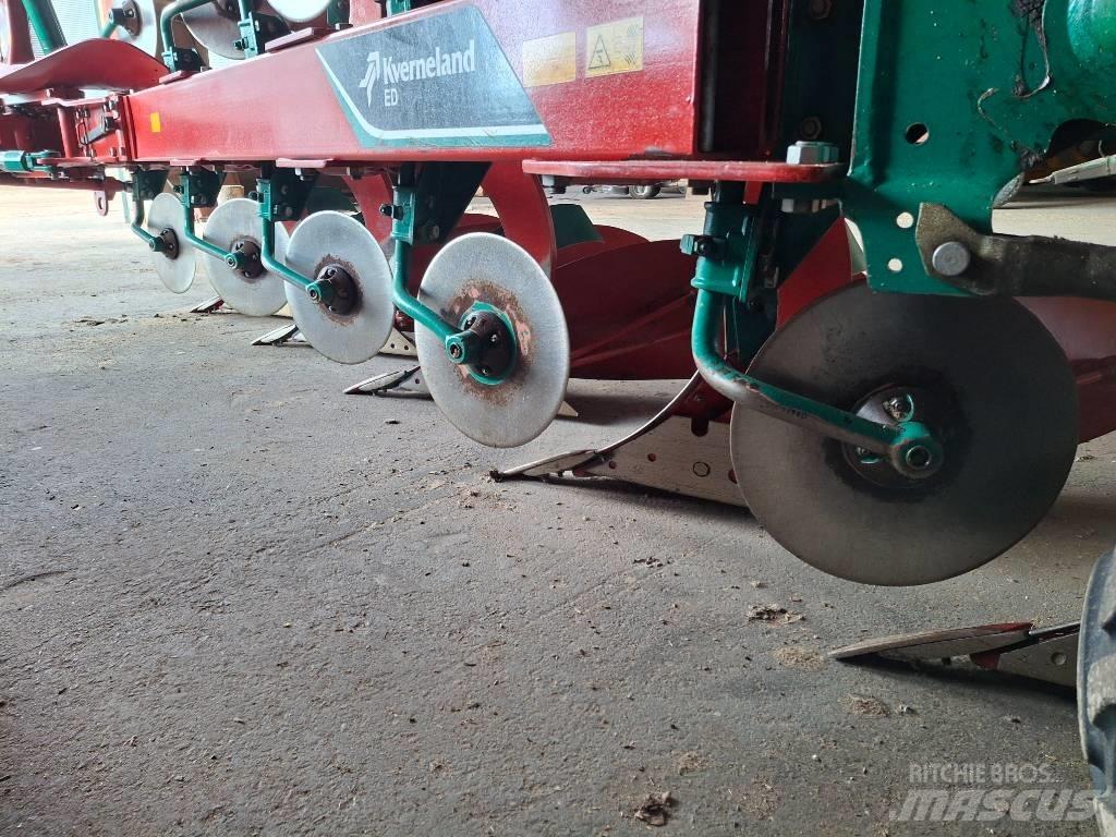 Kverneland ED85 双向犁