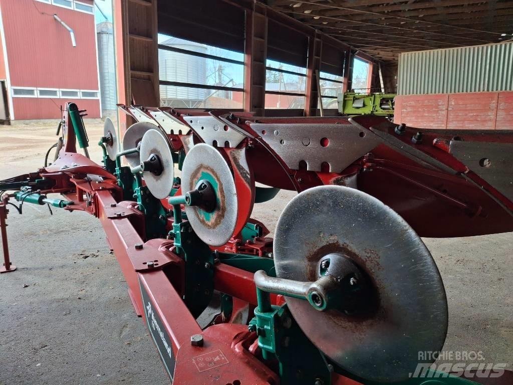 Kverneland ED85 双向犁