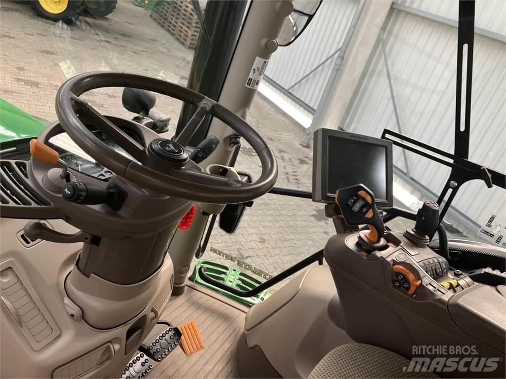 John Deere 6215R 拖拉机/农用车