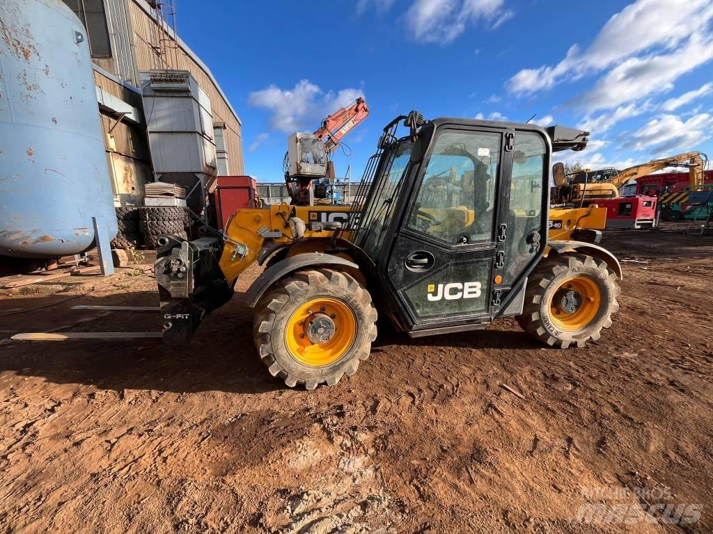 JCB 525-60 Agri plus 伸缩臂叉装车|叉装车