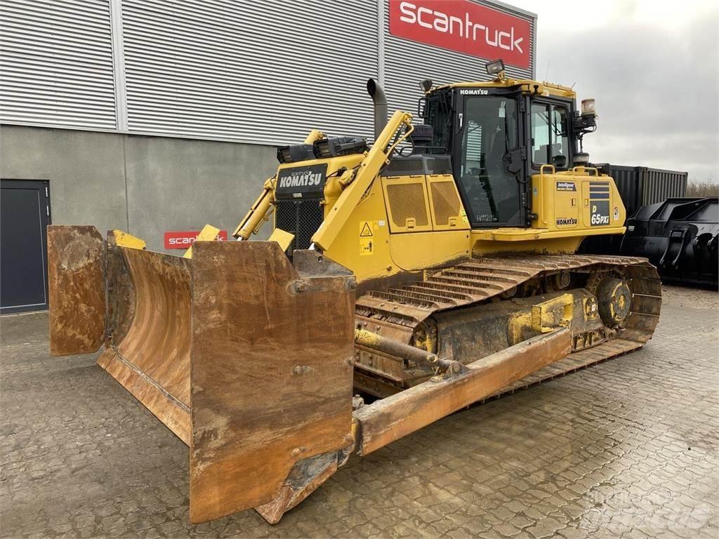 Komatsu D65PXI-18 履带式推土机