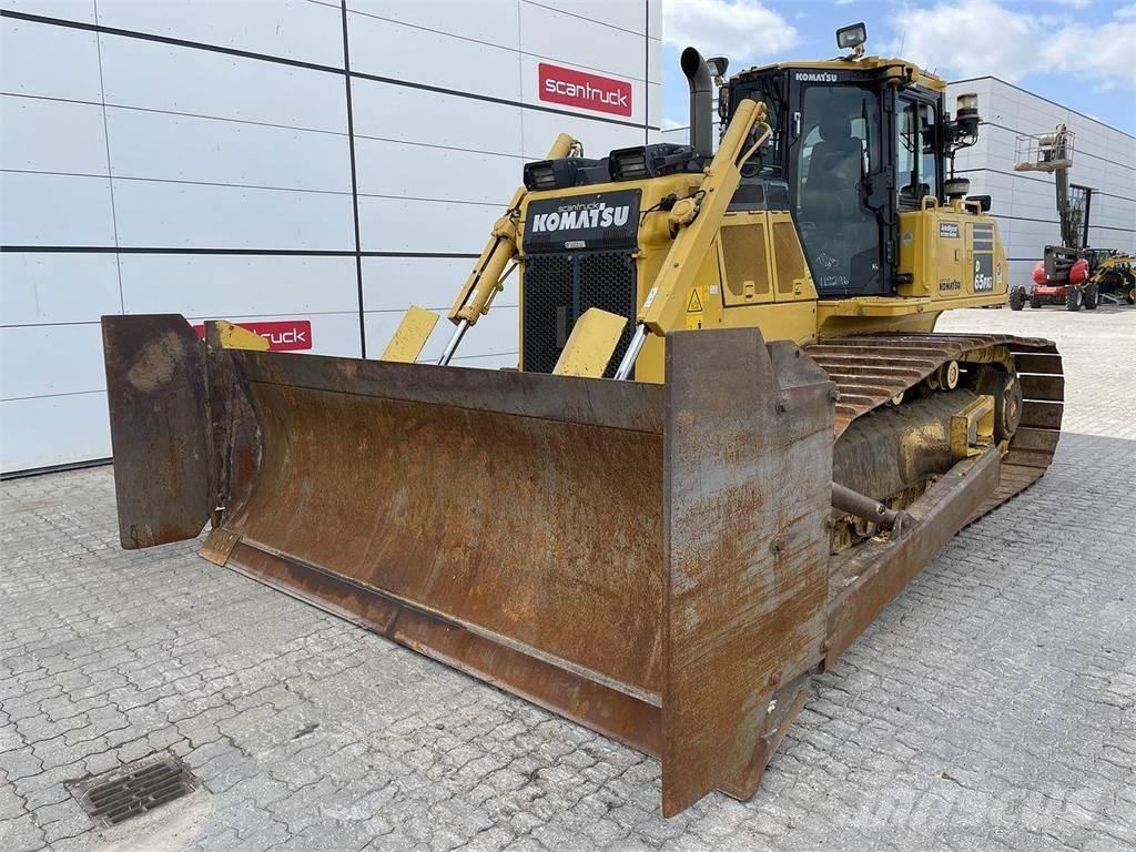 Komatsu D65PXI-18 履带式推土机