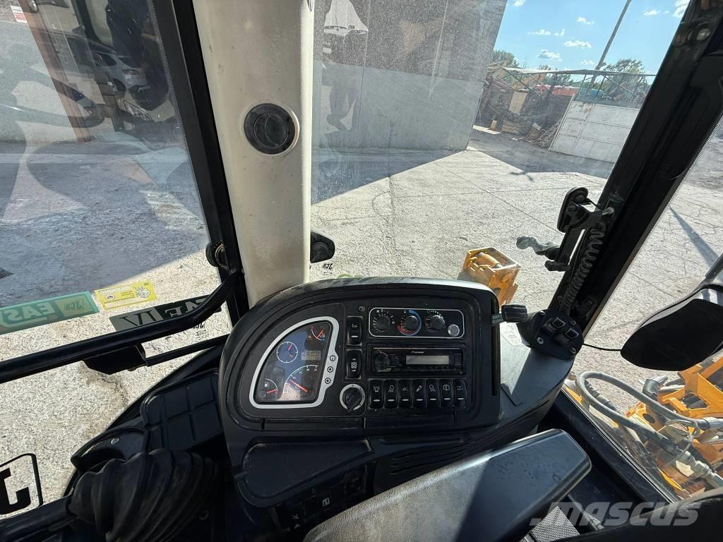 JCB 3 CX 反铲装载机