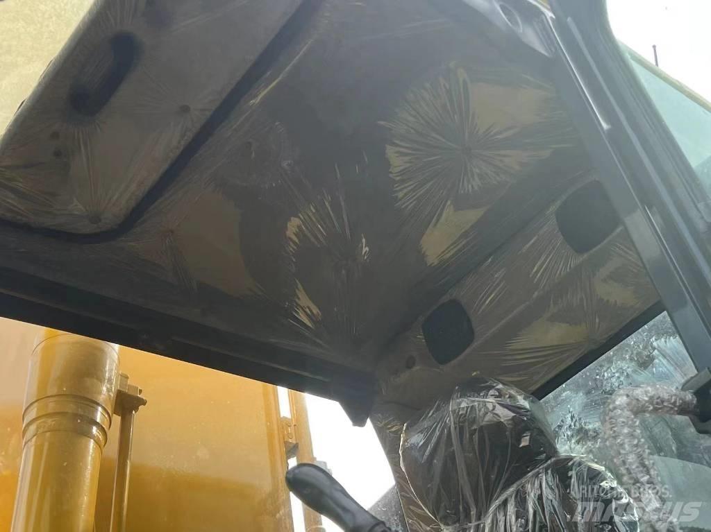 Komatsu PC 200 中型挖掘机