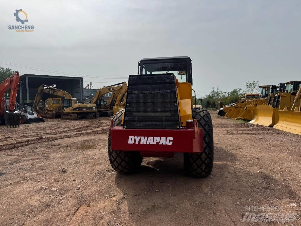 Dynapac CA 30 D 单轮压路机
