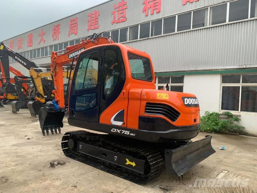 Doosan DX 75-9 C 中型挖掘机