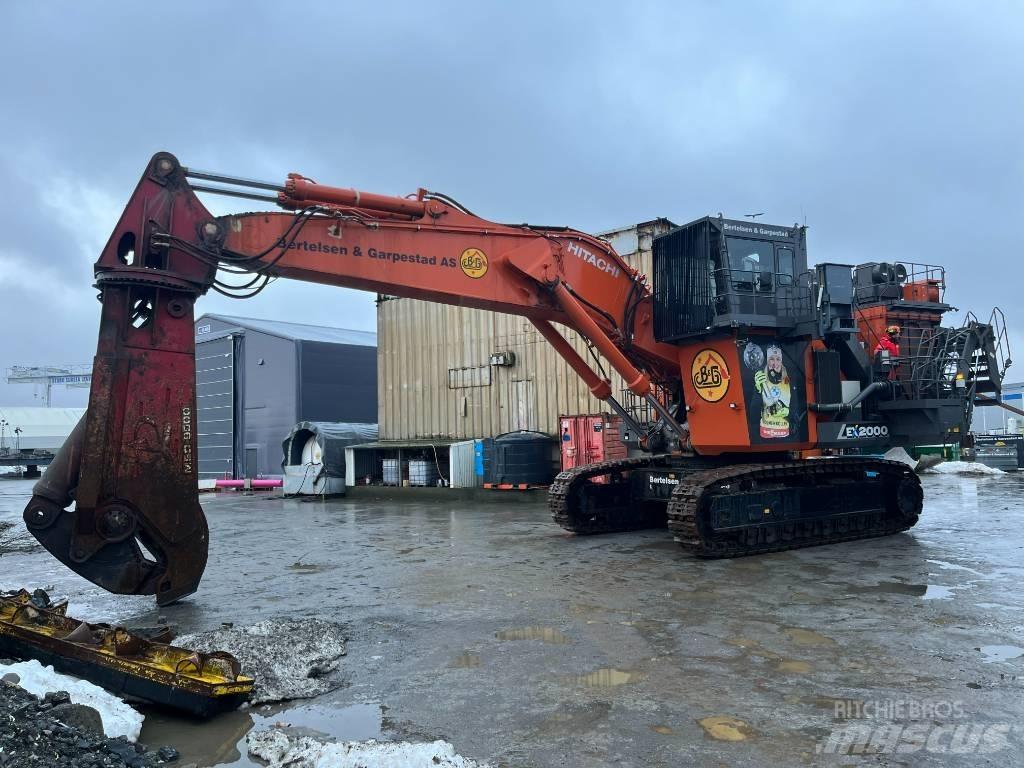Hitachi EX2000-7BBH 组装挖掘机