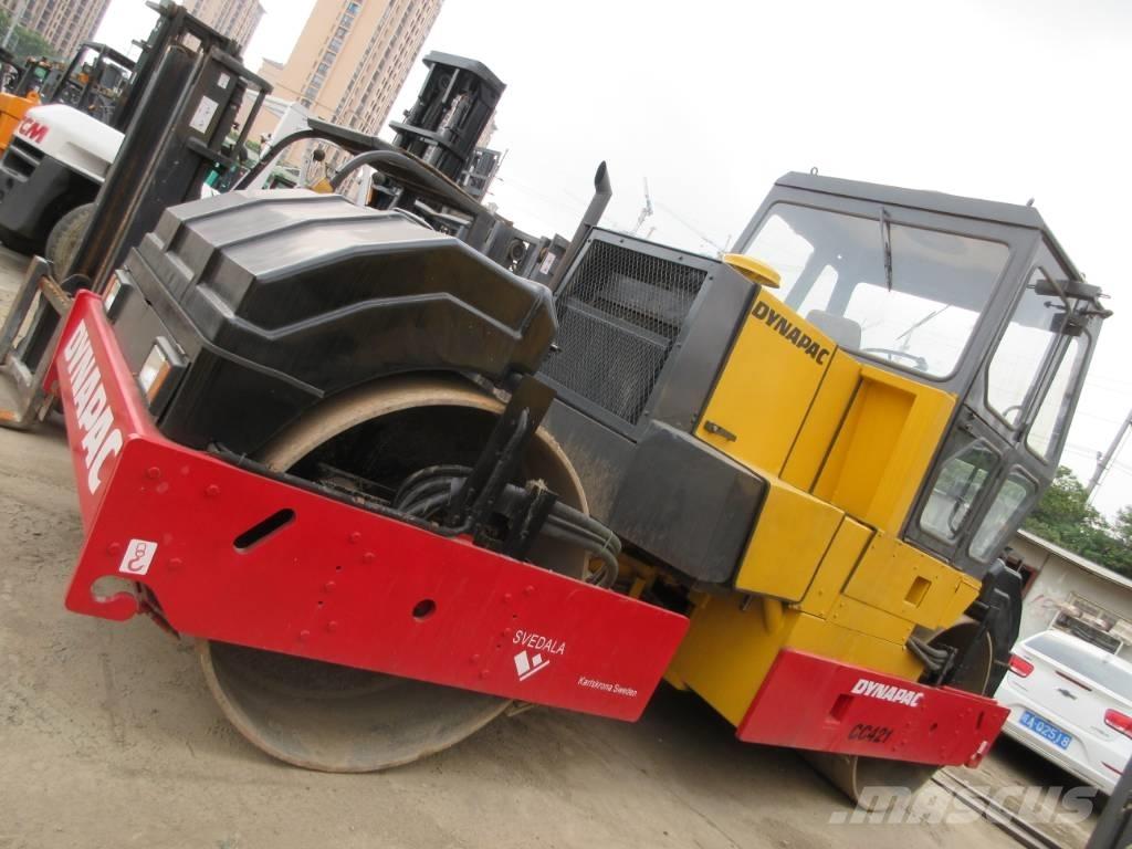 Dynapac CC 421 双轮压路机