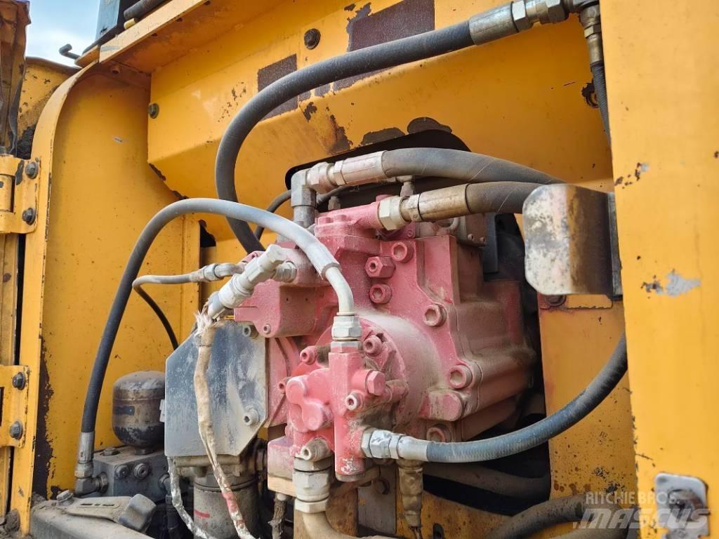 Hyundai R210W-9 轮式挖掘机