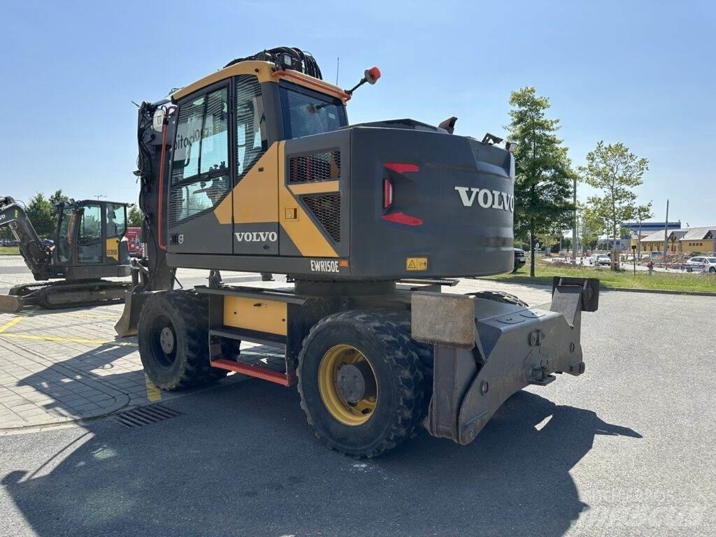 Volvo EWR150E 轮式挖掘机