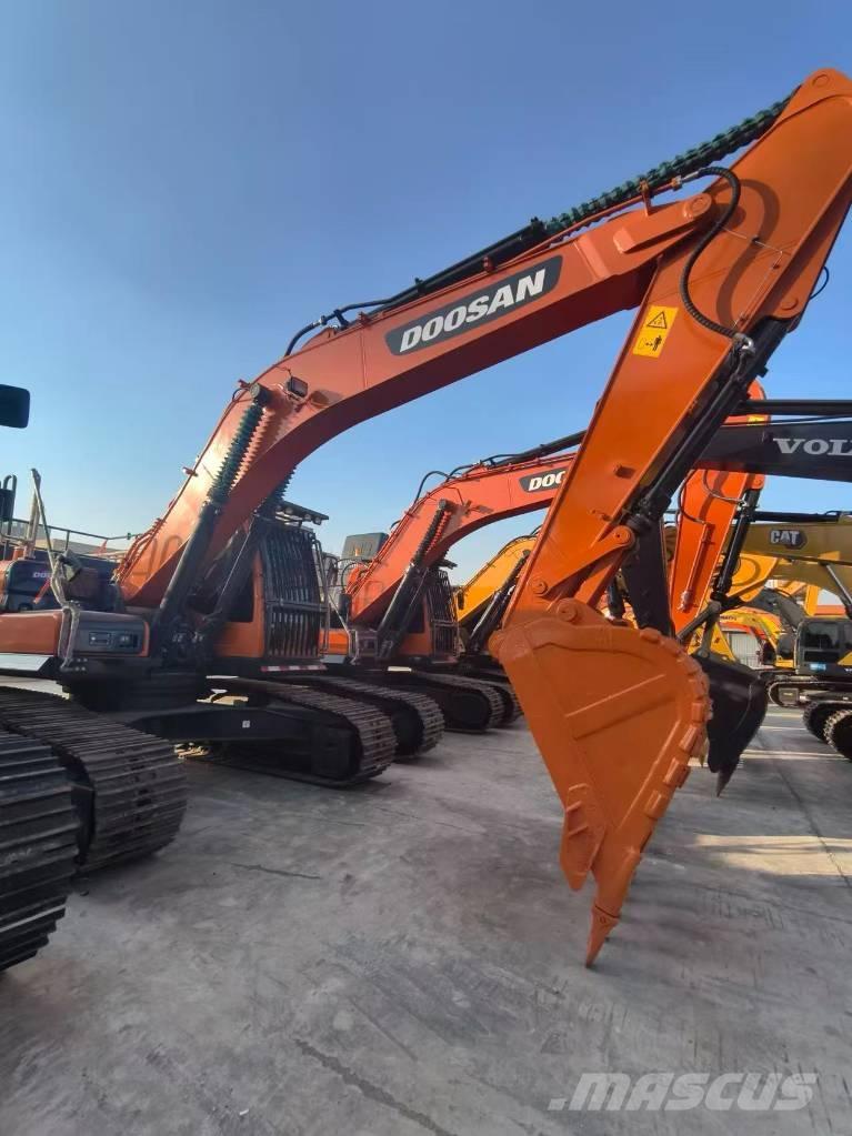 Doosan dx300 履带挖掘机