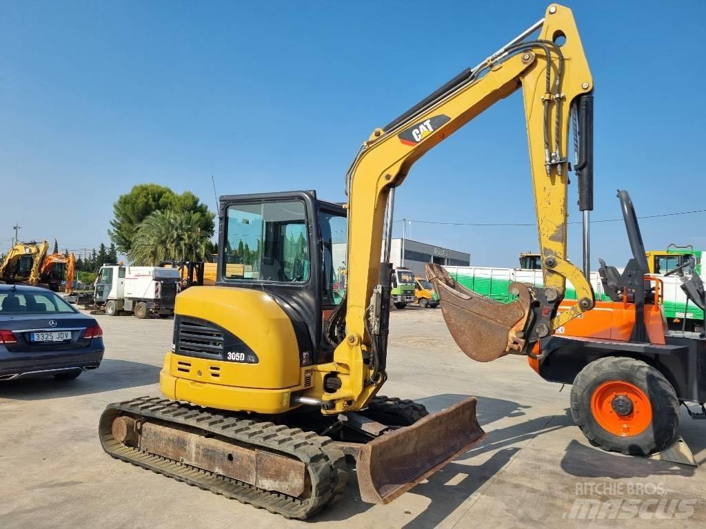 CAT 305 D CR 小型挖掘机