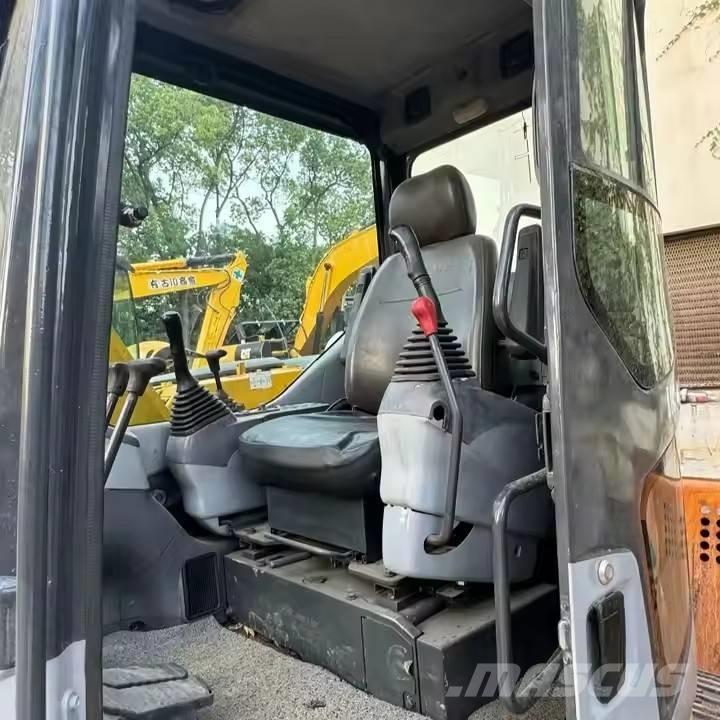 Komatsu PC 78 US 小型挖掘机