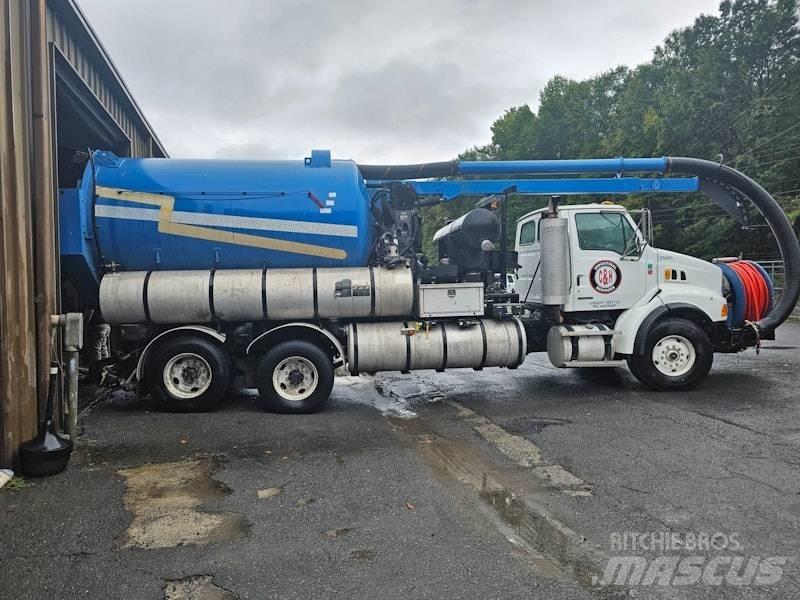 Sterling LT 9500 组合/真空油槽车