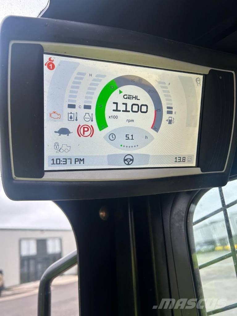 Gehl V210 滑移装载机