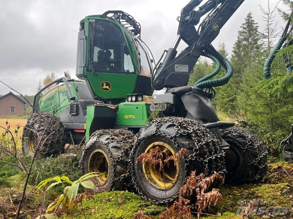 John Deere 1070G 收割机