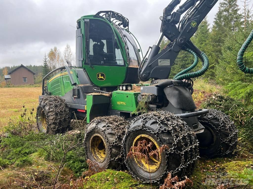 John Deere 1070G 收割机