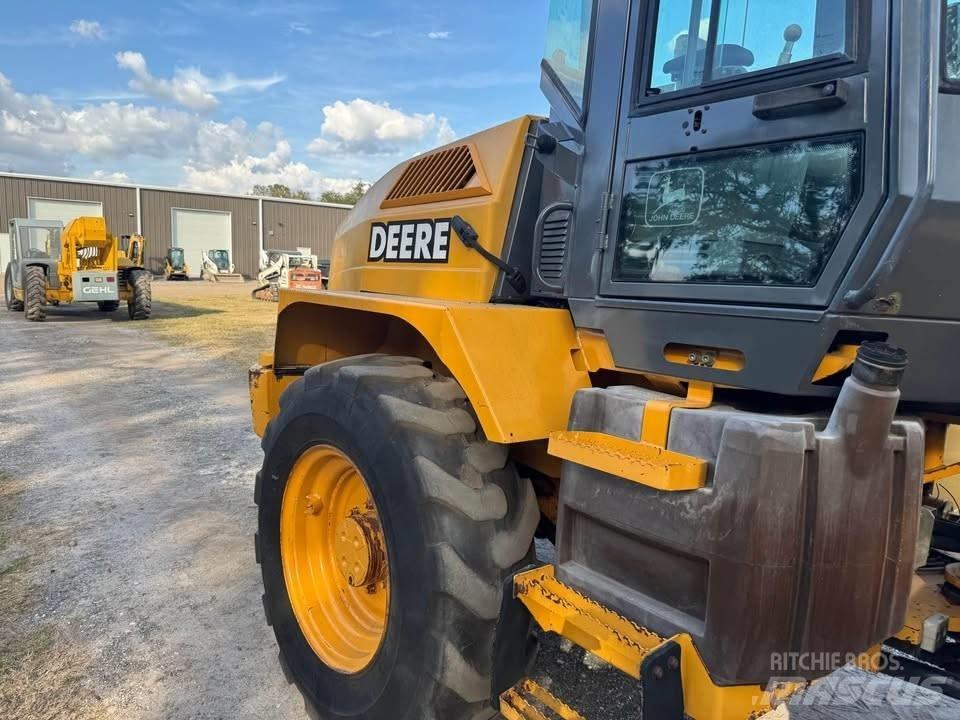 John Deere 324h 轮式装载机