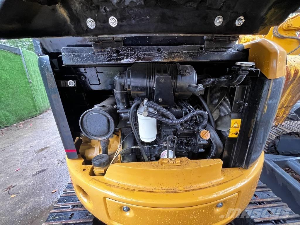 CAT 303 C CR 小型挖掘机