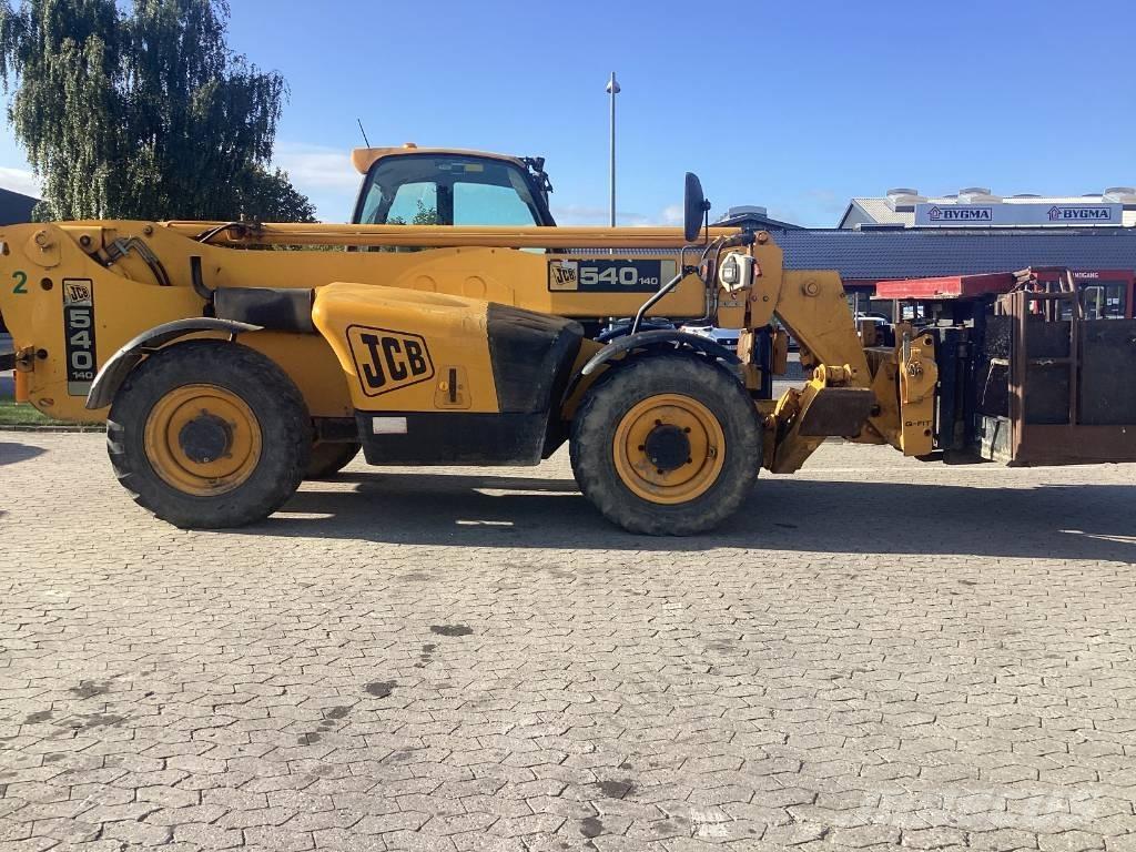 JCB 540-140 伸缩臂叉装车|叉装车