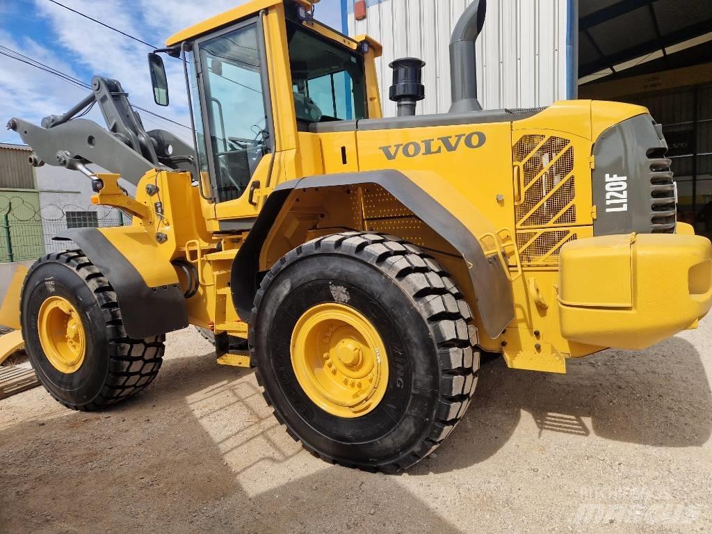 Volvo L 120 F 轮式装载机