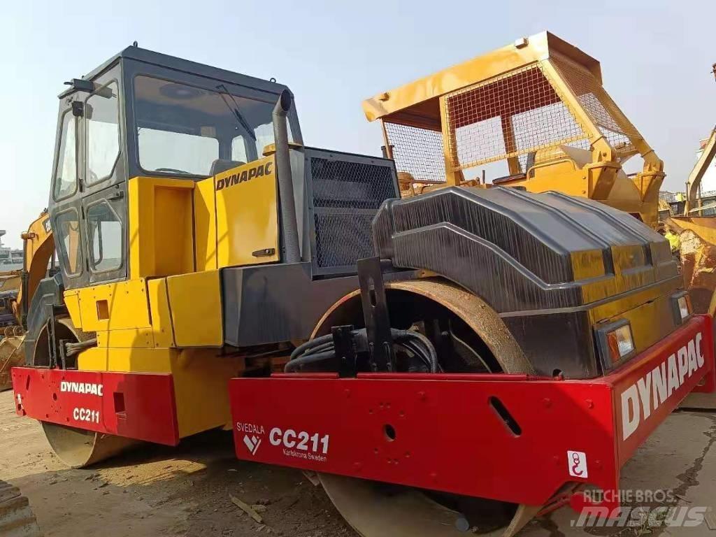 Dynapac CC 211 双轮压路机