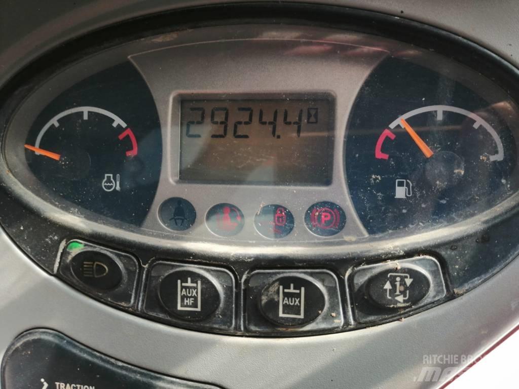 Bobcat S 100 滑移装载机