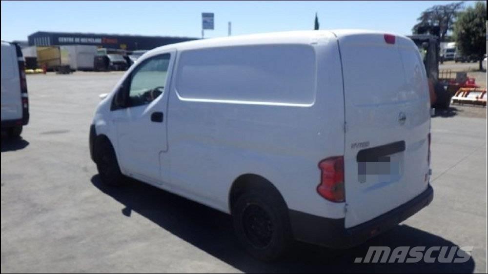 Nissan NV 200 大型面包车