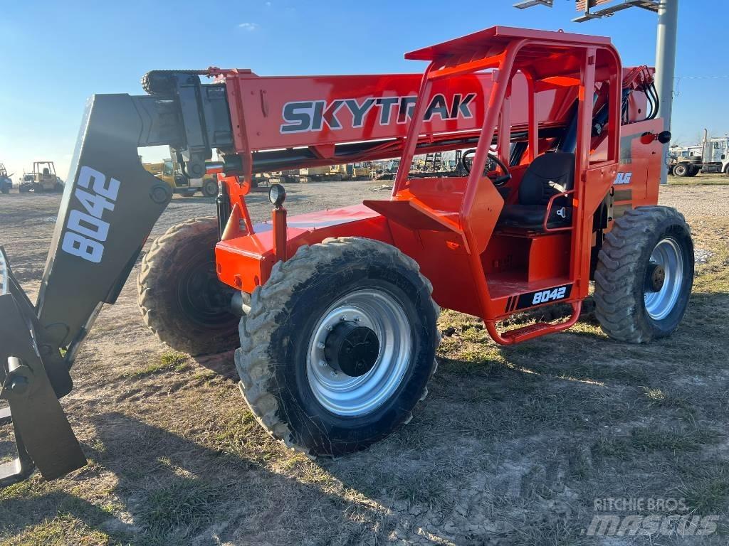 SkyTrak 8042 伸缩臂叉装车|叉装车