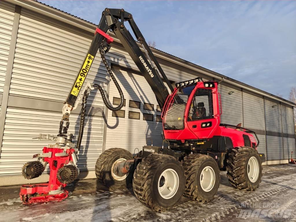 Komatsu 911 收割机