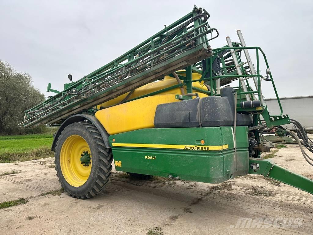 John Deere R 962 i 牵引式喷雾机