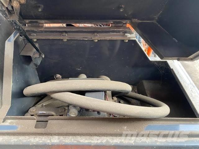 Hitachi ZX 180 W 轮式挖掘机
