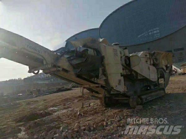 Terex FINLAY683 移动式筛分机