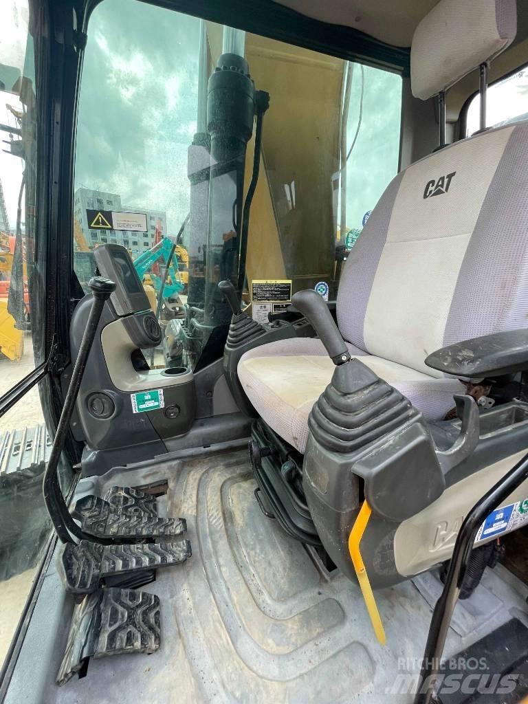CAT 323 D 履带挖掘机