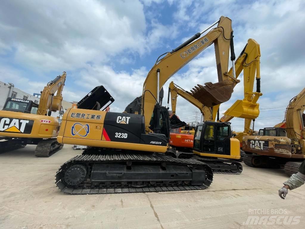 CAT 323 D 履带挖掘机
