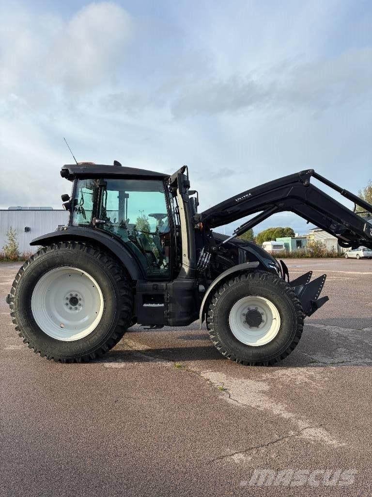Valtra G135A 拖拉机/农用车