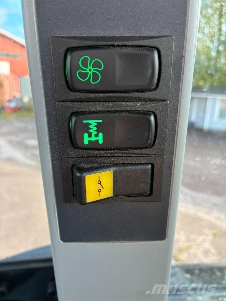 Valtra G135A 拖拉机/农用车