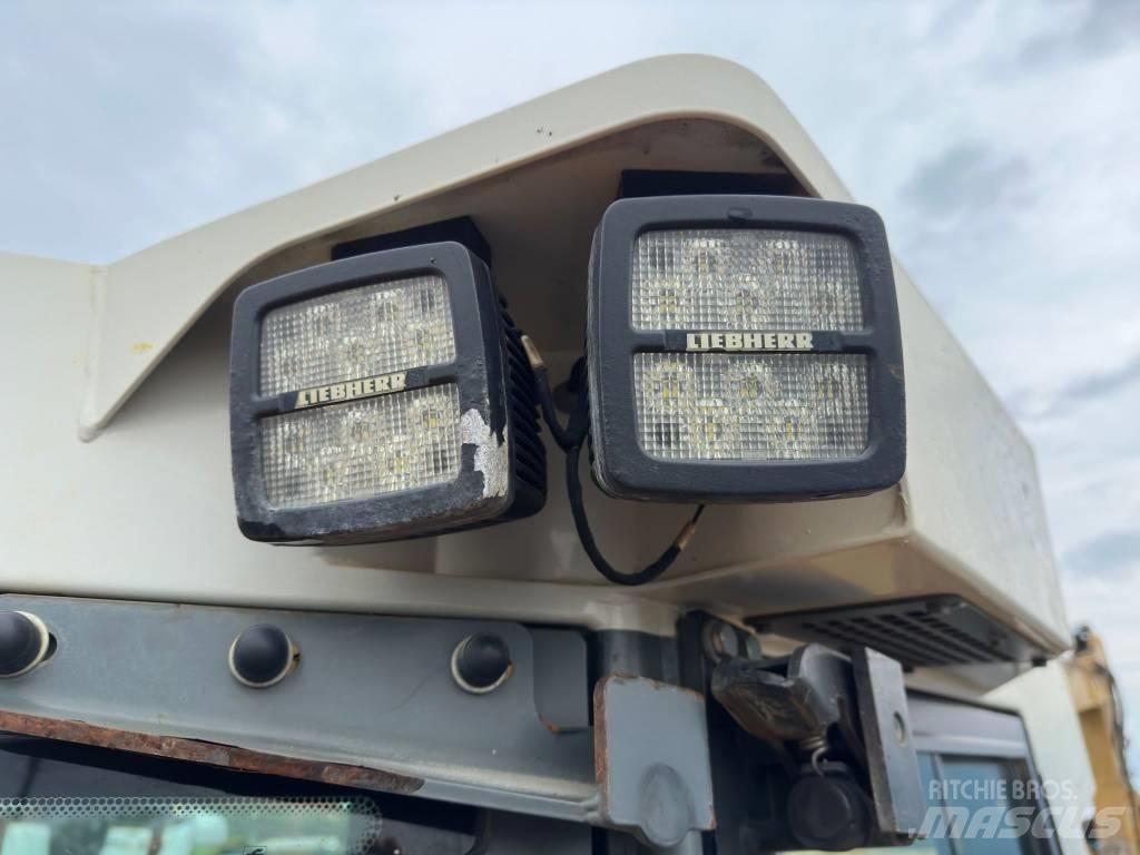Liebherr PR 736 LGP 履带式推土机