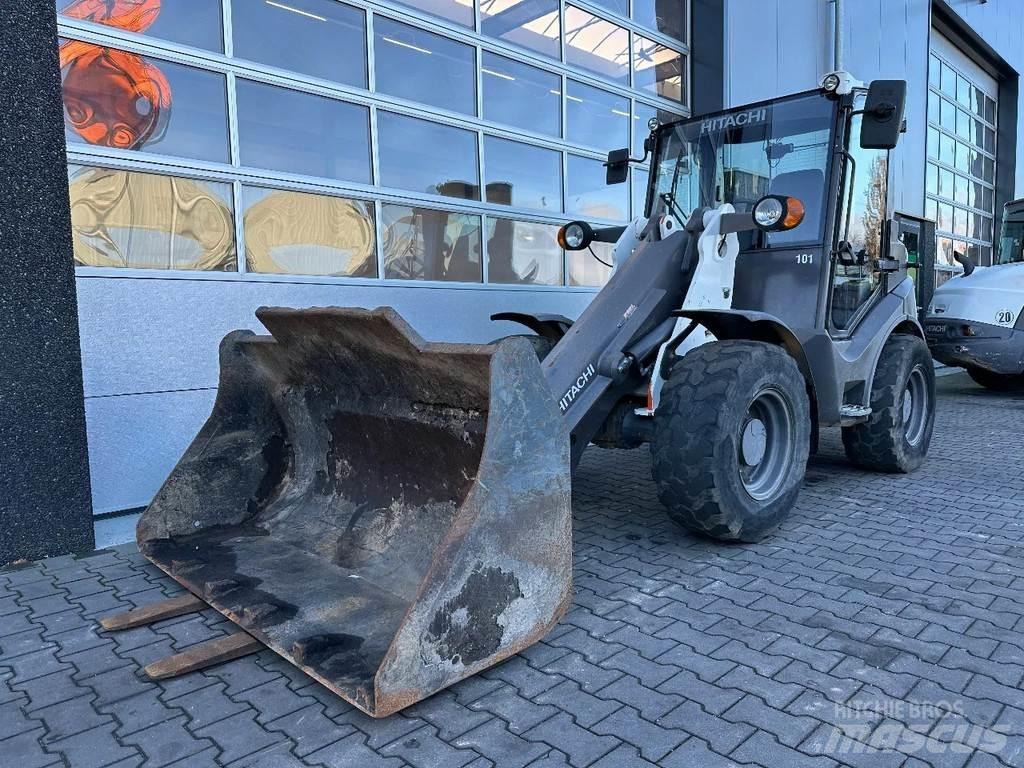 Hitachi ZW75 轮式装载机