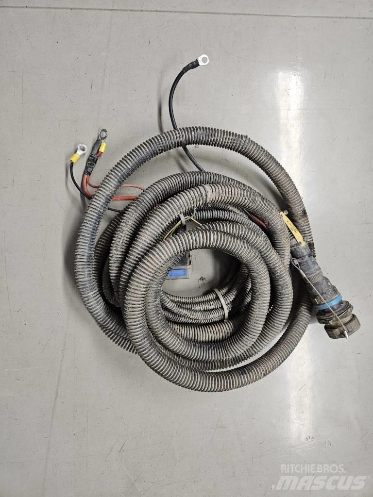 Väderstad Rapid 300 多功能条播机