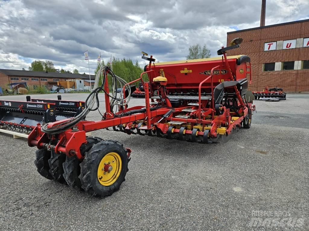 Väderstad Rapid 300 多功能条播机