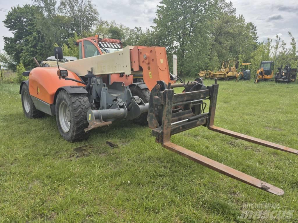 JLG 4013 伸缩轮式装载机