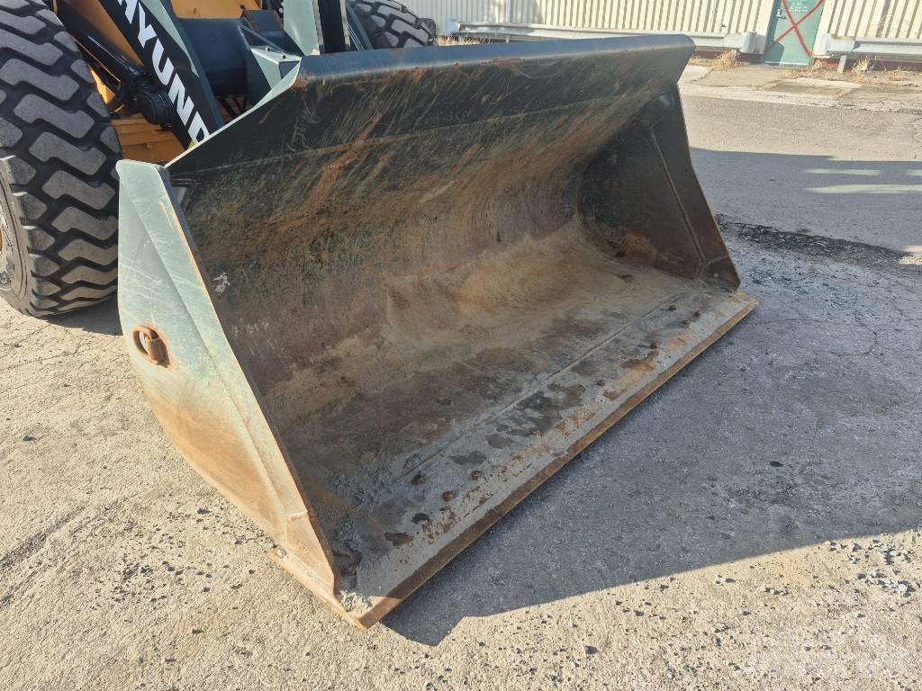 Hyundai HL 930 A 轮式装载机