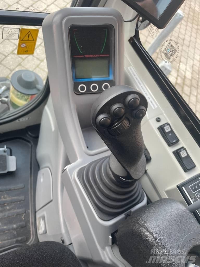 Takeuchi TB 225 小型挖掘机