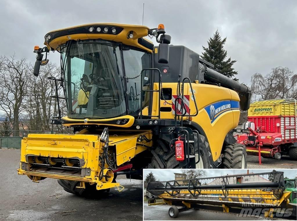 New Holland CX 880 联合收割机